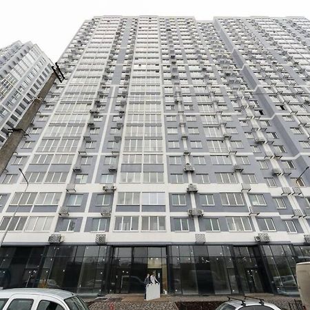 Современные Апартаменты Метро Харьковская Генератор В Доме 키예프 외부 사진